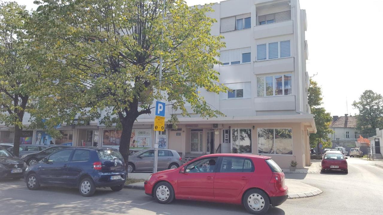 Apartmani Bonaca U Centru Niksica Exterior photo