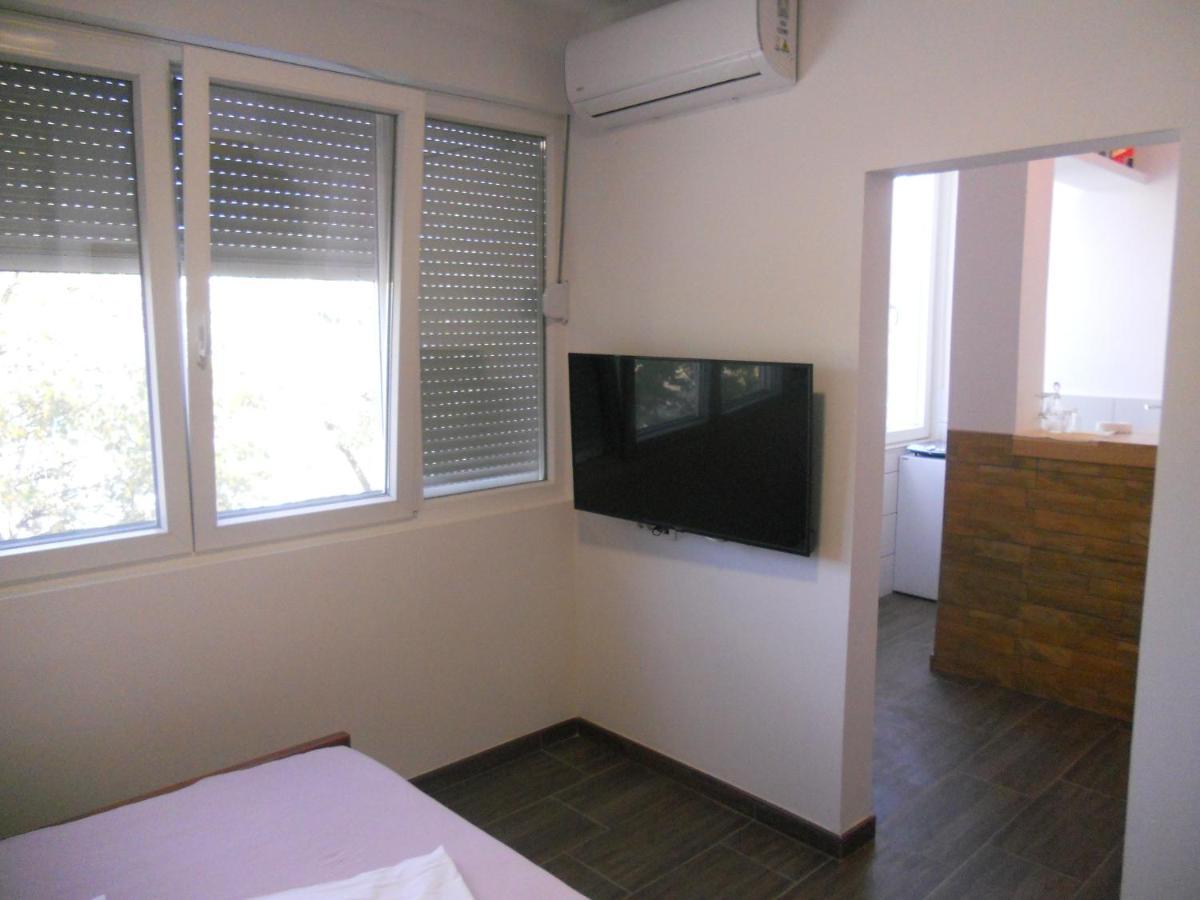 Apartmani Bonaca U Centru Niksica Exterior photo